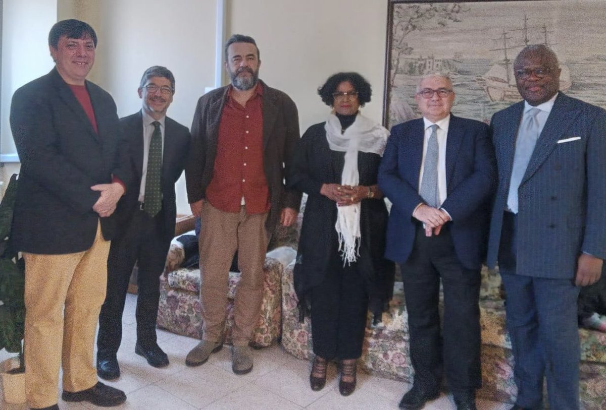 FabrizioLobasso's tweet photo. Dialogues on #Africa project w/#UCAI cofunded by @ItalyMFA DC-Africa keep on granting surprises. Culture, Identity, Values in 🌍 at stake, w/ eminent discussants/academics.
Knowing 🌍 by voices of argumentative experts helps deeper understanding+effective partnerships
🇮🇹💙🌍 https://t.co/xx7O2e4e0p