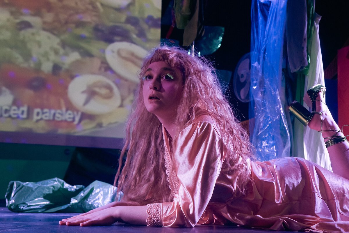 Our friends over at <a href="/LocoKlub/">The Loco Klub</a> have a fantastic show on tonight and tomorrow.

TRASH SALAD: Sex. Love. Lettuce. A genre-bending burlesque adventure, using lip sync, strip tease &amp; song on a mission to understand intimacy.

Grab your tickets here: hdfst.uk/E87459