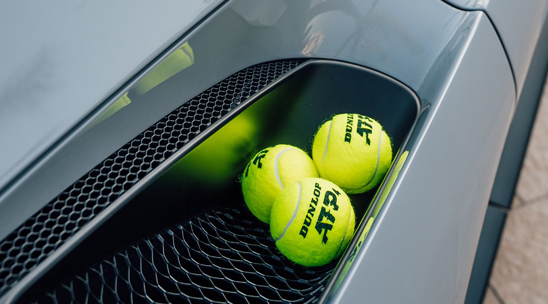 Maserati_HQ's tweet image. Show the world your best hand.
The #MaseratiMC20Cielo in Casino Square.

@ROLEXMCMASTERS #Maserati #rolexmcmasters
@MonteCarloSBM #MyMonteCarlo #CasinoMonteCarlo #MontecarloSBM