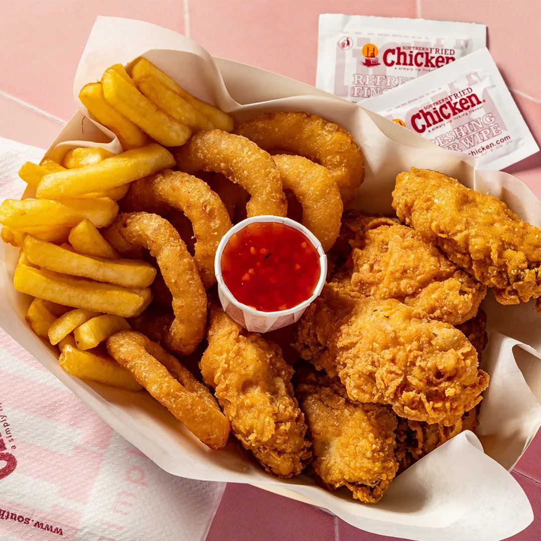 sfcexpress's tweet photo. We're back from Easter Monday & ready for more Southern Fried Chicken!
.
.
.
.
#southernfriedchicken #properfriedchicken #loveatfirstbite #friedgoodness #instafood #piripiri #foodie #halalfood #friedchickengoal https://t.co/mLNBHx4Vvy