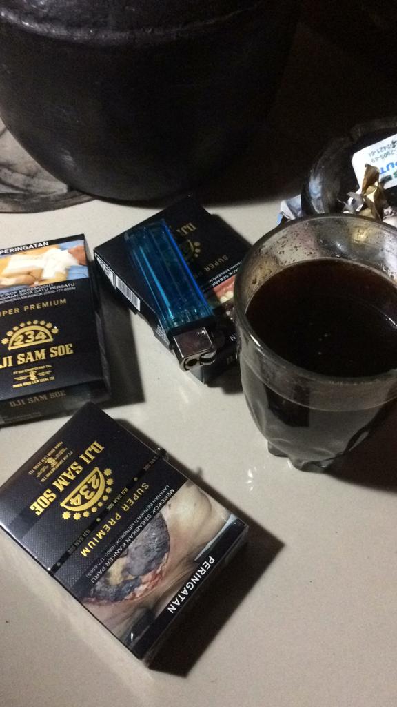 Maaf Kalo Kejujuran Saya Membuat Anda Tak Nyaman
Maaf Kalo Sikap Transparan Saya Dianggap Menghalangi Jalan Anda.....
Y Wis Tak Nyawang Ae Sinambi Ngopi Udud....☕🇮🇩🇮🇩🇮🇩
#JujurItuBeratBre
