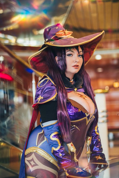 Working on @MCMComicCon plans! Are you going?? This was from last October MCM!! 📸: @WWJustShotYou https://t<a class="tags" target="_blank" title="On Twitter" href="/?out=eyJ0eXAiOiJKV1QiLCJhbGciOiJIUzUxMiJ9.eyJpYXQiOjE3MjExODY1MzUsImlzcyI6InR3cG9ybnN0YXJzLmNvbSIsIm5iZiI6MTcyMTE4NjUzNSwiZXhwIjoxNzUyNzIyNTM1LCJyZWRpcmVjdF91cmwiOiJodHRwczovL3R3aXR0ZXIuY29tL01DTUNvbWljQ29uIn0.gEJH4Am_47cs6AzNh5_8YPNwyHsiPjpDqEzqajL06nrg0NrIjojJvu8tA2xMumRfu5xetw6LeqwvxOBilutI-A">@MCMComicCon</a><a href="/tag/newprofilepic"class="tags"><span>#newprofilepic</span></a>