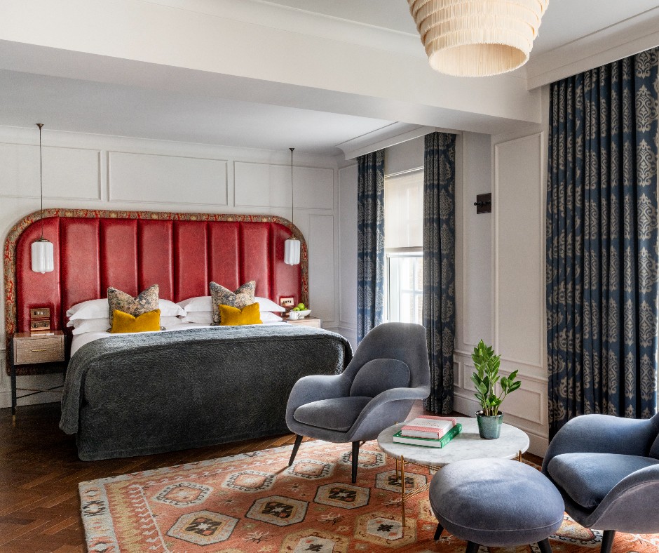 Suites fit for a king... There's still time to book your stay for the Coronation Bank Holiday weekend. Will you check into The Kensington, The Marylebone or The Bloomsbury? Discover our London hotels and latest offers: doyl.co/3Kv0wCB