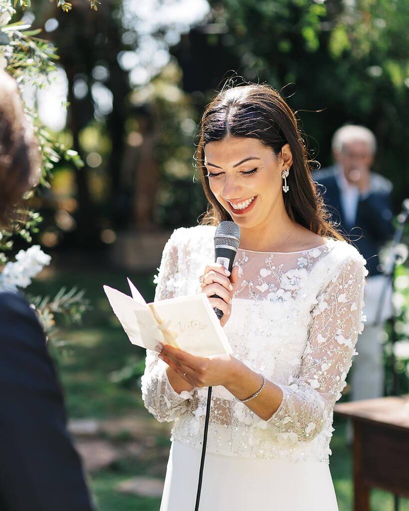In aeternum 💫

#NoviosMeraki A&amp;LM
Fotones @porpartedelanovia 
En @huertodesanvicente @gourmetcateringespacios 
Deco <a href="/atelierdelaflor/">Atelier de la Flor</a> 
Sonido <a href="/audioprobe/">audioprobe</a> 
MakeUp @lachicadelosrizos 
Bride @otaduy @flordeasoka 

#ceremoniadeboda #ceremoniacivil #meraki… instagr.am/p/Cq5NxkDtzo8/