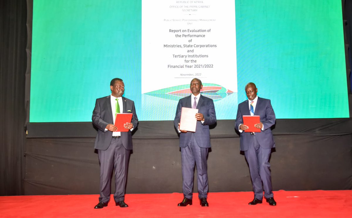 WaiguruMedia's tweet photo. Prime Cabinet Secretary H.E (Dr) @MusaliaMudavadi leading the Kenya Kwanza Administration in the official release of the Performance Contracting Report at KICC Today. @OfficePCS_KE
#PerformanceContractingKE https://t.co/unefqiSi4T