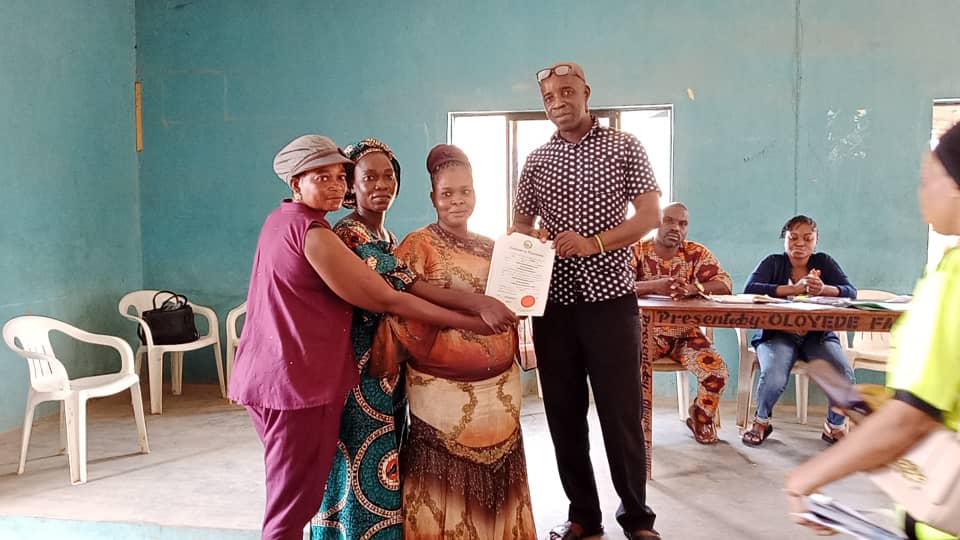 nfwp_sup's tweet photo. As a way to advance the course for better livelihood collective with solid structure guided by good governance in Ogun state, the state project coordinating unit has registered her livelihood collective groups as cooperative in ministry of community development and cooperative. https://t.co/OCC5DP7QDL