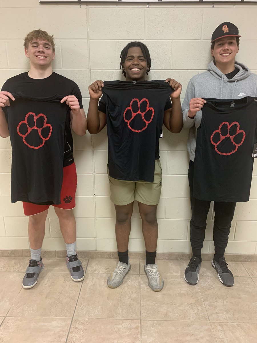 Shoutout to (from left to right) ‘26 OL/DL @Jack_S2026 , ‘24 H/DL Latrell Ware, and ‘25 QB @jakeinman2025 for PERFECT attendance for the 3rd marking period! Way to set the standard fellas! #WeAreGN