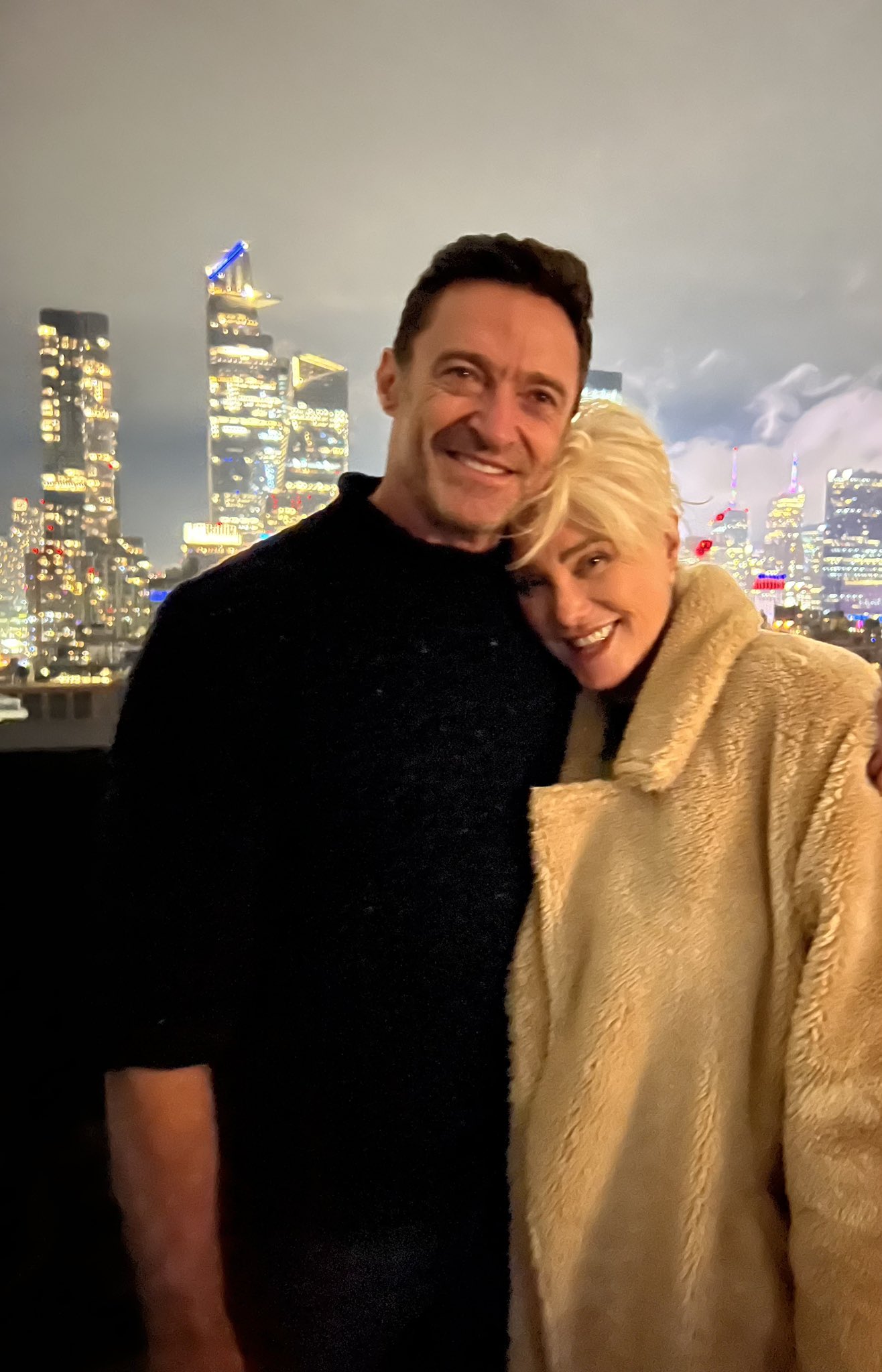 Hugh Jackman on Twitter: "I love you @Deborra_lee. Today is our 27th wedding  anniversary. 27 YEARS! I love you so much and together we have created a  beautiful family. And life. Your