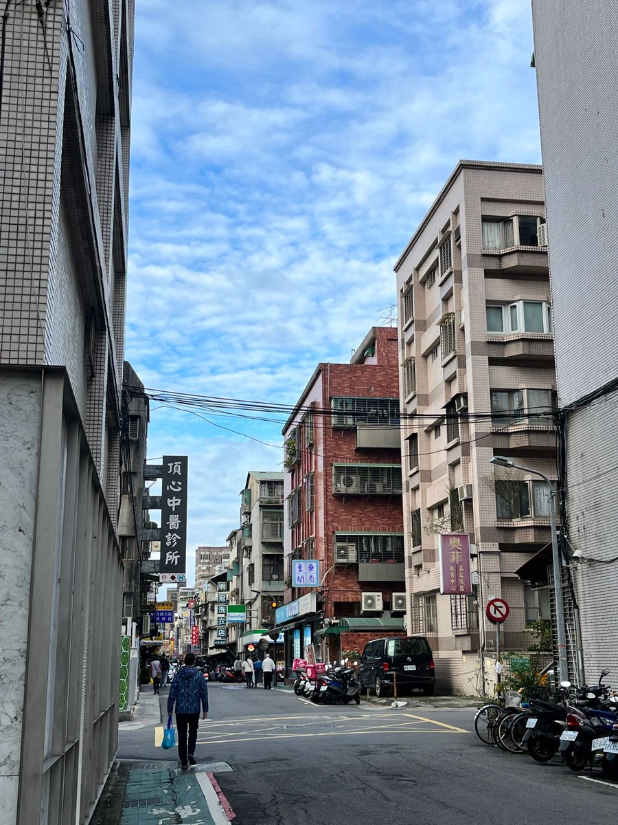 tootirose's tweet photo. livephoto 我爱的台北街头 🚶|||充满人情味的地方～ https://t.co/KcBmT1elMt