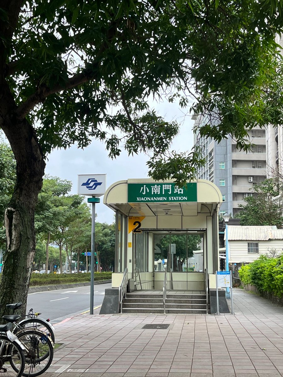 tootirose's tweet photo. livephoto 我爱的台北街头 🚶|||充满人情味的地方～ https://t.co/KcBmT1elMt
