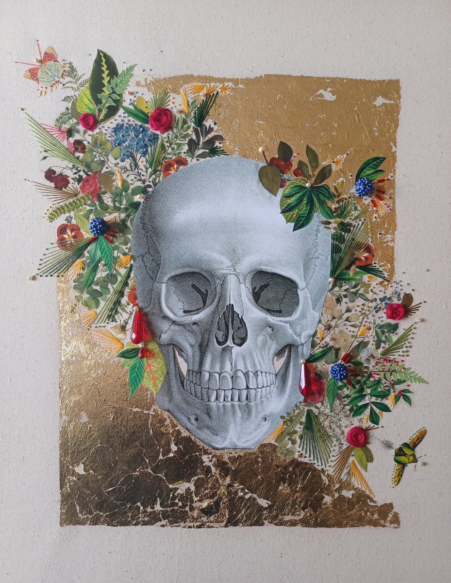 'Silent Witness' - looking forward to this going into the @trowbridgetownhall exhibition in July! 🍃 #stitchedcollage #vintagebeads #skull #embroidery #stitch #goldleaf #forensics #soil #threads #fibres #prints #plantlife #berries #dna #drugs #blood #toxicology #pearlsofwisdom