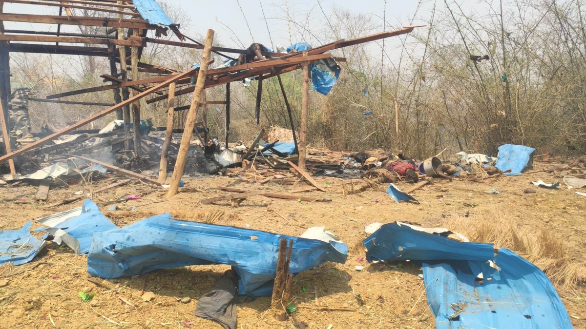 50+ ppl incl. children killed in horrific act of terror by #Myanmar military in Sagaing. Some report 100+ killed by airstrikes, in one of the deadliest attacks.

🚨Govts. must coordinate to act &amp; impose targeted sanctions, esp. on jet fuel supply chain! 
bbc.in/3ZXCMwu