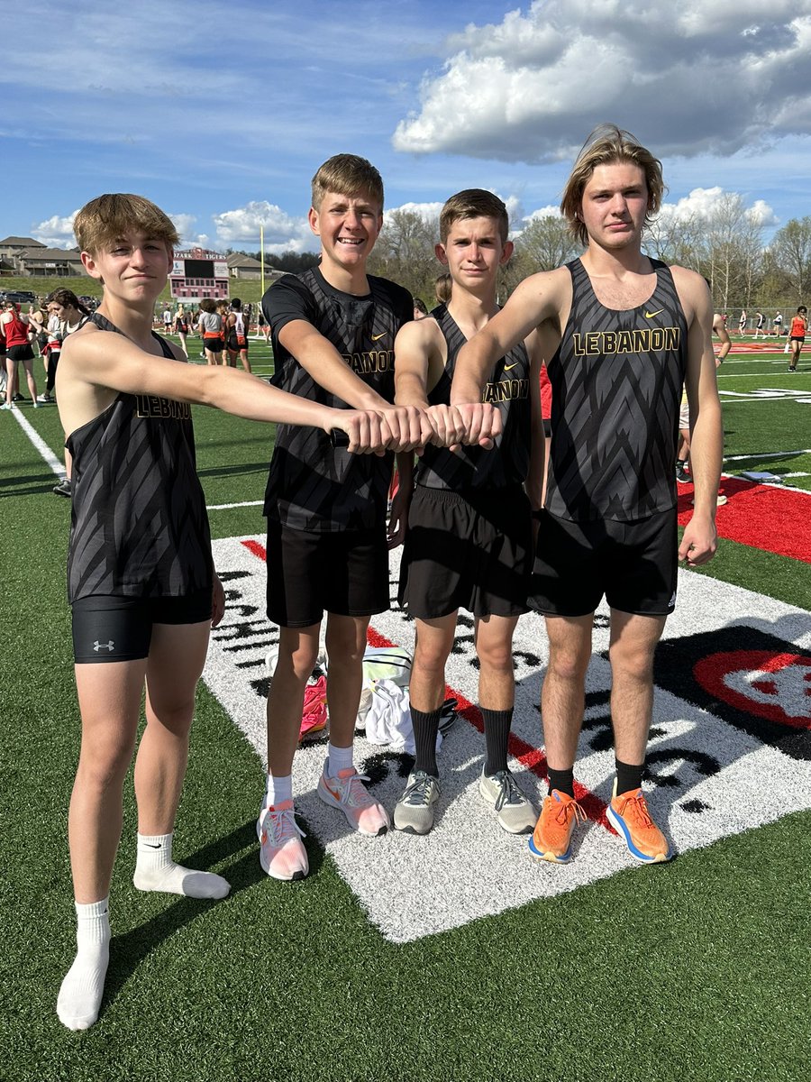 Congrats to both our Girls and Boys 4x800m Relay teams- double gold at the Ozark JV Relays! <a href="/wchristianleb/">Will Christian</a> <a href="/LesleyHough/">Lesley Hough</a> <a href="/YellowjacketsXC/">Lebanon XC</a>