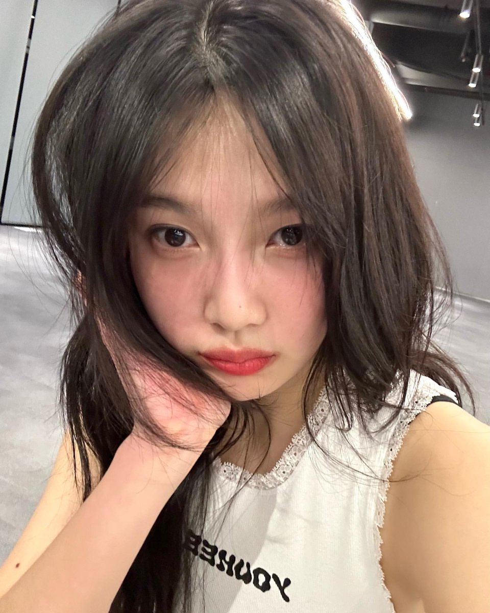 😗