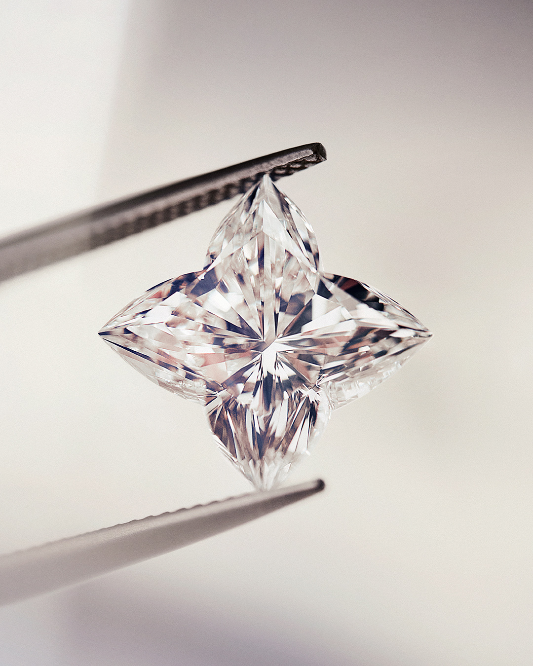 Louis Vuitton on X: A unique feat. With the LV Diamonds Collection,  #LouisVuitton showcases the LV Monogram Star diamond cut that recreates the  Maison's iconic flower with precision. Explore the new #LVFineJewelry