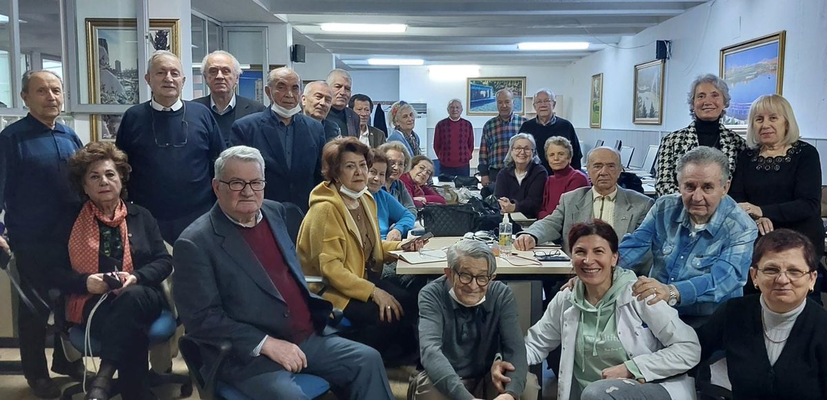 renginaltinbas's tweet photo. 💞@mansuryavas06 @ankarabbld @abbbasin @ankaragelisiyor
@bey_dikmen @AdnanTatlisu @mizrakesin 
@OnsoySEMA @sevginazo @mavimasa #MansurYavaş  #salı #Ankara DERSLERIMIZ  devam ediyor💕💕💕 https://t.co/YNHzZdKoOM