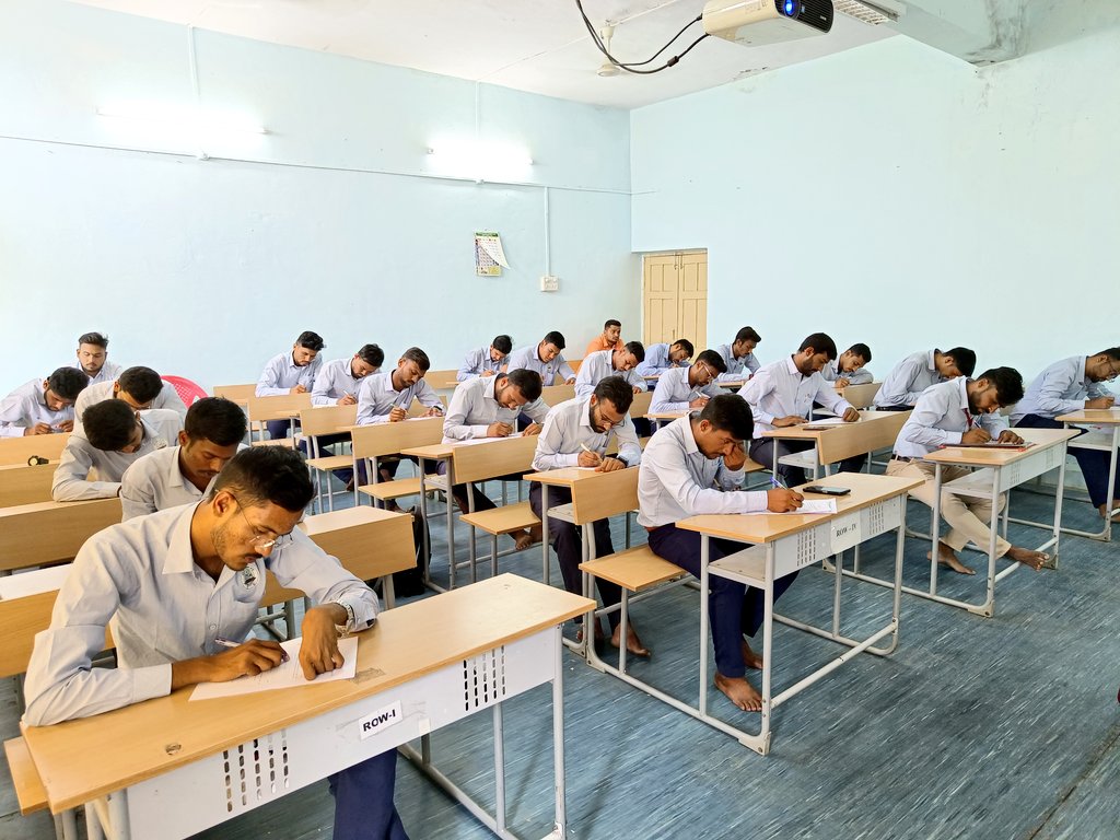 drvkbdrvkb's tweet photo. Arranged Students Placement/Interviews for the post of Research Analyst for MNC Viterra India Pvt Ltd at Student Counseling and Placement Cell, College of Agriculture, Latur #vnmkv #mcaer #viterraindia https://t.co/sVDhVcm2O8