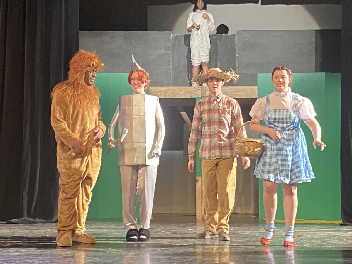 🎵We're off to the see the wizard! Come out to see the <a href="/RHSOfficial_RCS/">Reynoldsburg High School</a> drama students in The Wizard of Oz Friday and Saturday, April 14-15, at the Livingston Campus. Tickets at the door are $10 (cash only). Kids 10 and under get in free. Doors open at 6:30 p.m.  #REYNProud