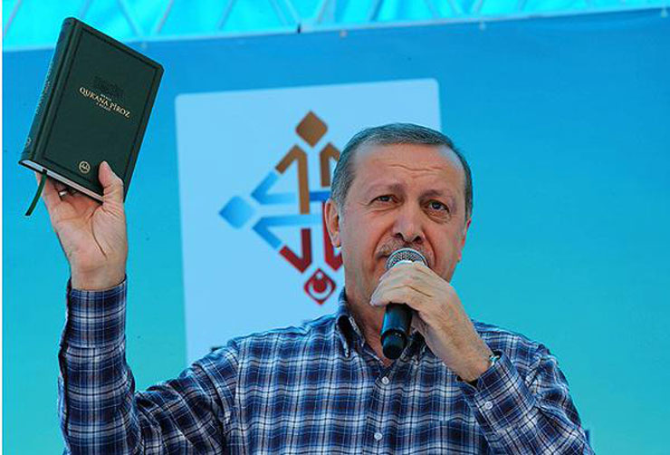 solcugazete's tweet photo. Erdoğan: 

"14 Mayıs'ı siz zannediyor musunuz sadece Türkiye takip ediyor? Tüm İslam dünyası takip ediyor." https://t.co/8Ypnx5lVDe