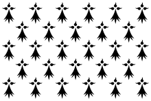 BleiziW's tweet photo. Bel anachronisme...

Et puis, j'adore les gens qui disent "Ah mais le drapeau breton est une copie du drapeau américain"...
Y'a plusieurs drapeaux bretons historiques.
Qu'on me dise pas que GHD ne ressemble pas à la bannière herminée (14e) et au pavillon de l'amirauté avant 1532! https://t.co/lBvMOfc2f8