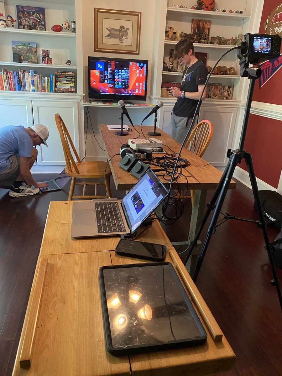dblhonorpodcast's tweet photo. The guys are setting up for the first episode. #1Timothy5:17 https://t.co/hzUEAlsljn