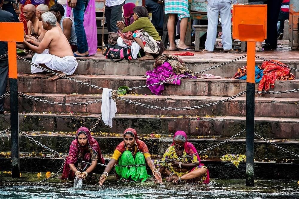 LawstreetJ's tweet photo. Important ruling by the #DelhiHighCourt on the rights of women to privacy. Holy dips at religious sites cannot be used as an excuse to invade the privacy of women taking a bath. #Voyeurism  #PrivacyMatters #Sexualintegrity #India #LawstreetJ https://t.co/3HXdzqN4iu