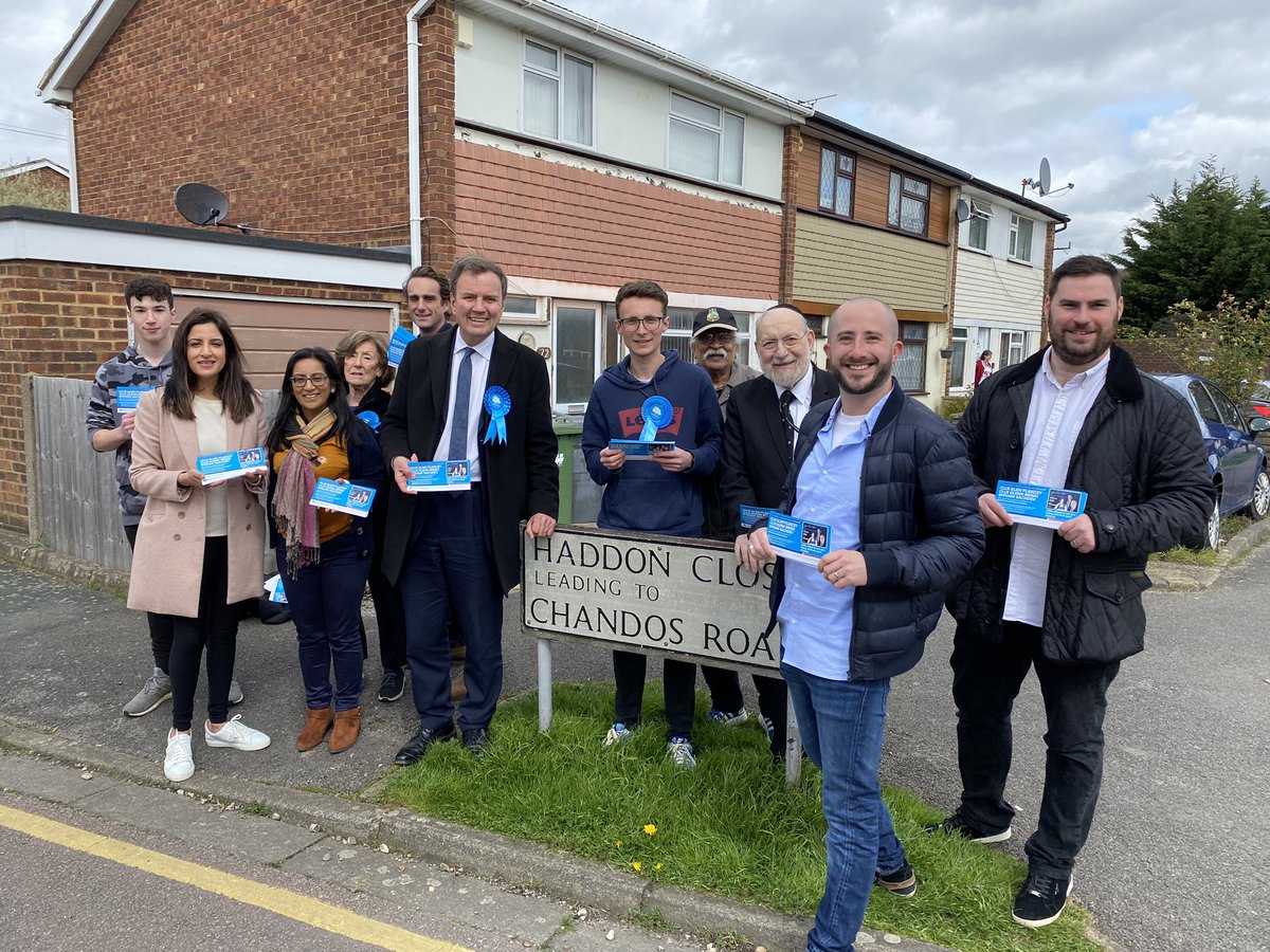 GregHands's tweet image. A terrific team out here in Borehamwood, campaigning for the Hertsmere Council elections on 4th May. 

Big issues are
✅ fighting Mayor Khan’s disastrous ULEZ expansion 
✅ preserving the Green Belt. 
✅ delivering ever-better medical facilities. 

#VoteConservative on 4th May!