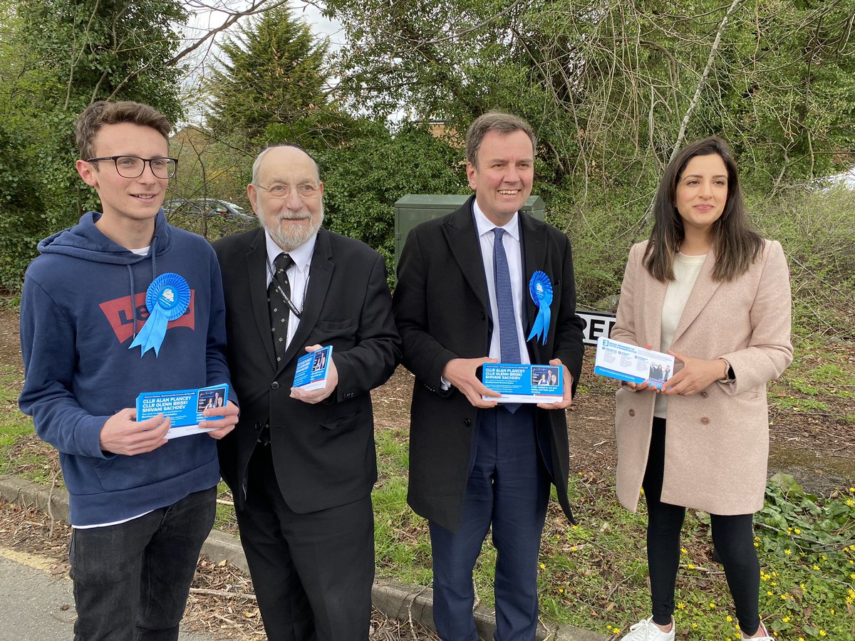 GregHands's tweet image. A terrific team out here in Borehamwood, campaigning for the Hertsmere Council elections on 4th May. 

Big issues are
✅ fighting Mayor Khan’s disastrous ULEZ expansion 
✅ preserving the Green Belt. 
✅ delivering ever-better medical facilities. 

#VoteConservative on 4th May!