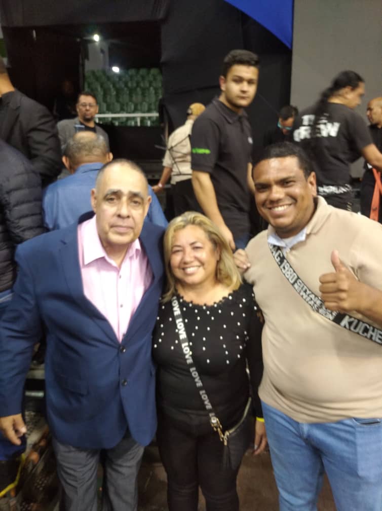 ICIRES18's tweet photo. Agradecídos de Dios por Permitirnos Servirle en su precioso y poderoso Reino. #somosiglesiadecallerenovaciociondelespiritusanto #somosfamiliasdeDios #Cristovienepronto https://t.co/m7b3jFfrCu