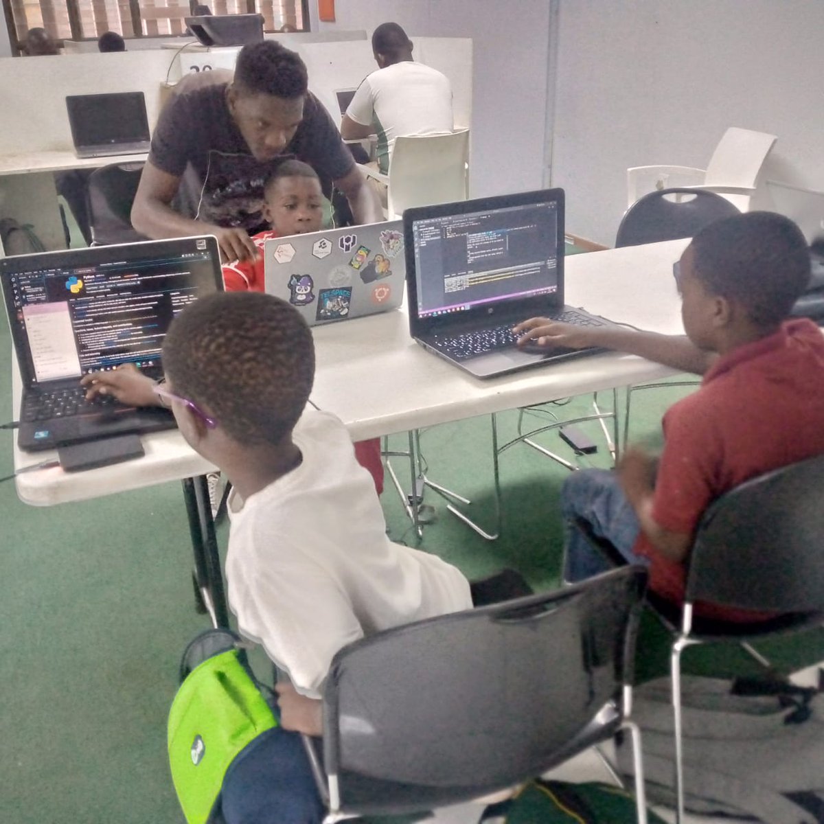 wecodezw's tweet photo. Today marks the start of kids coding boot camp, where tiny hands and big ideas come together to learn the language of coding. These young geeks represent the future of technology, and the world is theirs to create.  WA/Call us 0718218681 or learning@wecode.co.zw @Techzim #tech https://t.co/XHeNumgczx