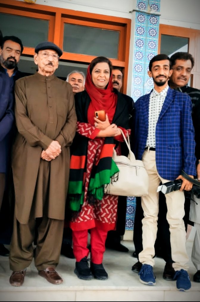 PPPStarPak's tweet image. Most Active Intellectual Khirpurain Jiyala Sagar Deedar Bhutto ❤️
#PPPDigital #PPP
@SagarDeedar @ShahNafisa @PPPDigital_