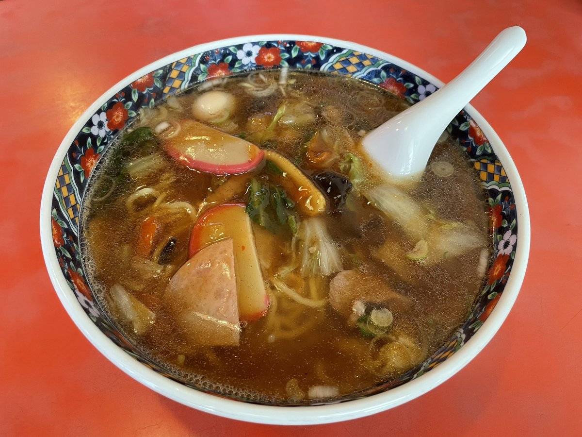 にある さんの 🍜 昔から食べているので、ホッとできる癒しの一杯です😊 A cantonese noodles at the Chinese restaurant “Kourai” in Tsubame City, Niigata Prefecture.