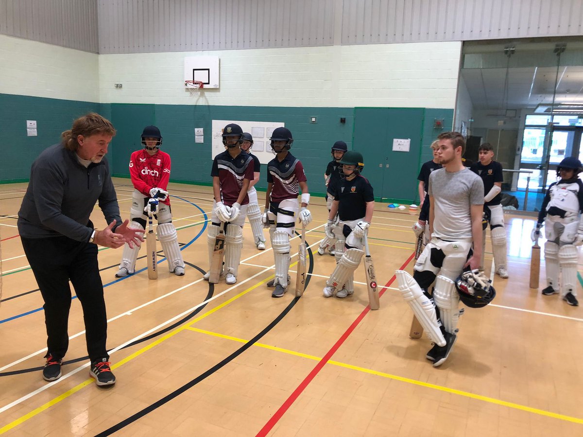 EliteCrickCoach's tweet photo. 📣MASTERCLASS📣

Our Masterclass with Dave Banks and Matt Pardoe was a huge success last week with many of those who attended expressing how much they enjoyed it! 🙌

Here are a few pictures from the day showing what everyone got up to 💪

#cricketcoaching #cricketfans #cricketer https://t.co/PDqSwwtSkL