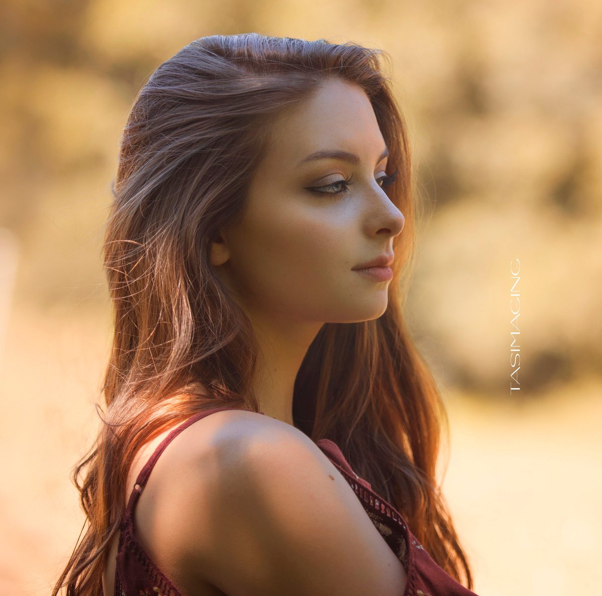 Tasimaging1's tweet photo. Natural light portrait. 
#portraits #portraitphotography #fashion #hair https://t.co/2ULBhPTuUo