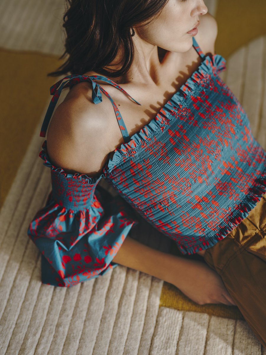 weekendmaxmara's tweet photo. For warmer days ahead: be ready to welcome summer season with refined silhouettes in elegant earthy tones. See more at: https://t.co/joOuaUEhNW
#WeekendMaxMaraSS23 https://t.co/bGXihdQQAJ