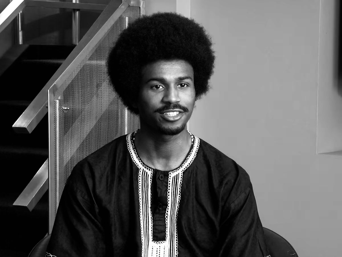 jaronmays's tweet photo. Big Afros, Daishikis, and a fake MLK impersonation isn’t going to convince me to support this dude. I read the issues he wants to tackle on his campaign website. Not ONE Black agenda including reparations is his priority. Democrats, try a new trick. It ain’t working. https://t.co/dJnSJ9yehs