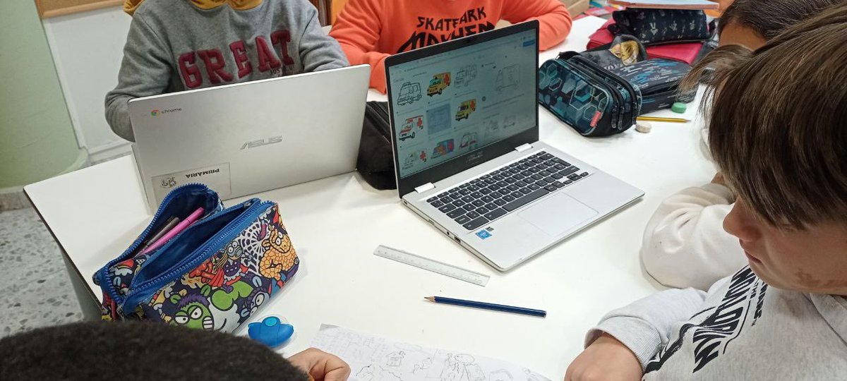 PompeuFabraSalt's tweet photo. Després d'un merescut descans, les classes Banksy i Frida Kahlo ens tornem a activar. Seguim treballant en el projecte #InventCat @CatedraTEKHNE https://t.co/kFrvWleZEd