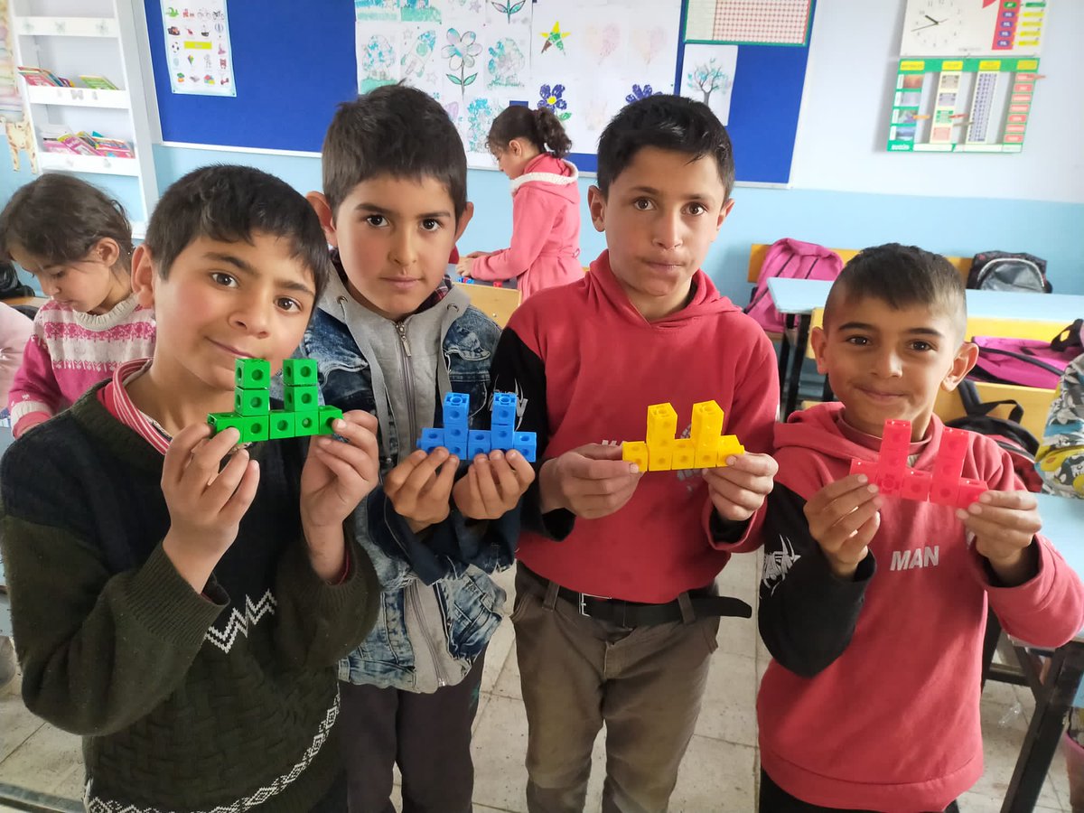 YuvaklO's tweet photo. Eş küplerle yapılar oluşturduk 🥳
#matematik #etkinlik #eşküpler #birimküp #okul #sinif #köyokulu
@skaygusuz @Erzurum_Mem @suatsefil @MemTekman https://t.co/wyqAY2VJ5r