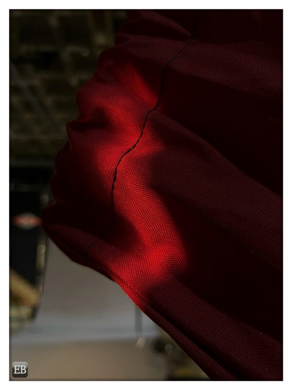 Eric_Brazier's tweet photo. “#Red Lightning” https://t.co/M7RRUX5AYH #TheDailyMobile #photography #Jagged #Light #LightBeam #LightSpill #PhotoShoot #RedLightning #Serrated #Setlife #Texture https://t.co/rwbEZXXrXm