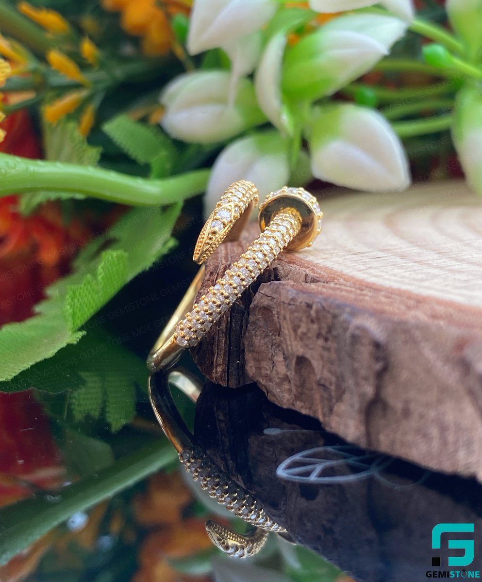 gemistones's tweet image. Round Moissanite Open Diamond Nail Ring!! 
Love It....🤩💖

DM For Price!!

#gemistone #openring #opendiamondring #nailring #nailscrewring #moissanitering #FreeShipping ✈🌎