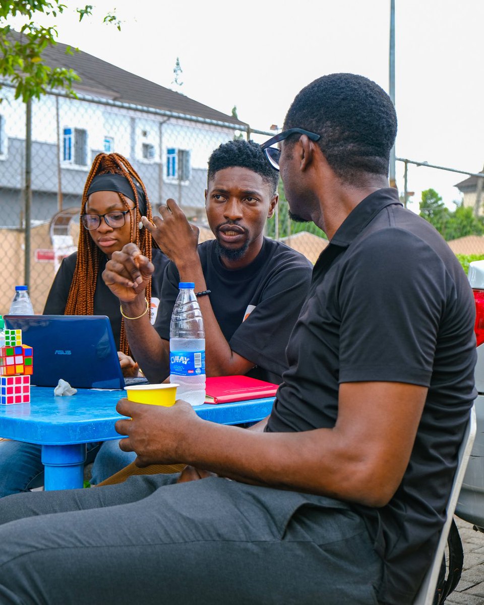 CodeFunhouse's tweet image. Coding is an essential skill for kids to learn in a world that is becoming more digitalized. These transferrable skills allow kids to think analytically and solve problems.

Sign up your kids for a two weeks FREE trial!
#codingisfun #codingforkids #funactivitiesforkids