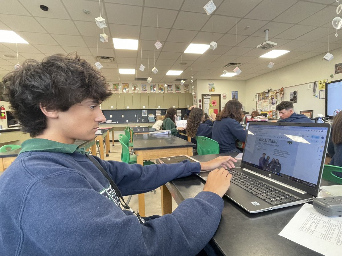 mosspurifiers's tweet photo. 04/11 
Today, we're working hard in finishing up our project and finally starting the end of the work! (before we have to revise, hopefully we won't have to) In this photo, you can see our Co-captain Jacob Robleto focused on finishing up some work! https://t.co/o4Nwe5OjzZ