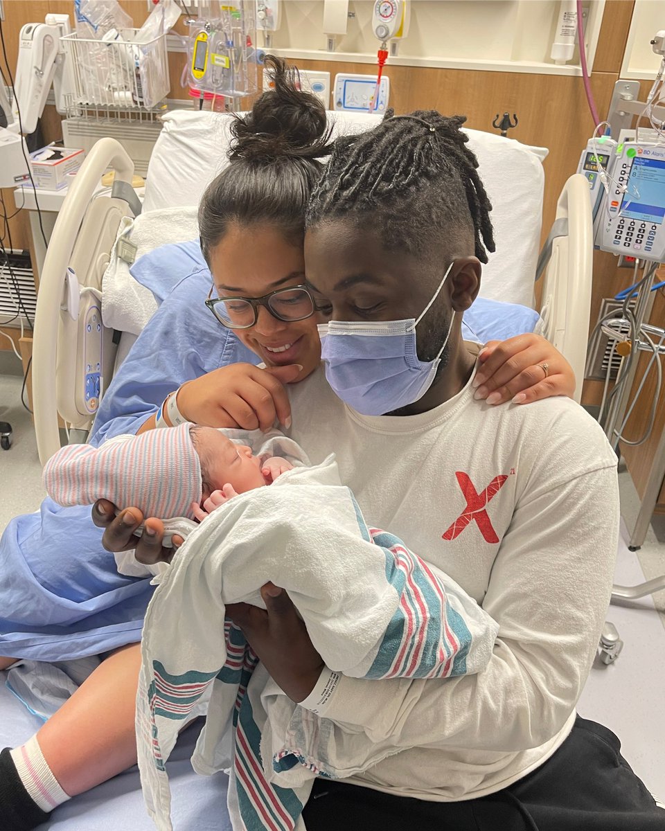 milena07's tweet photo. Update: We got married and had a baby https://t.co/JWKLQHKEdd