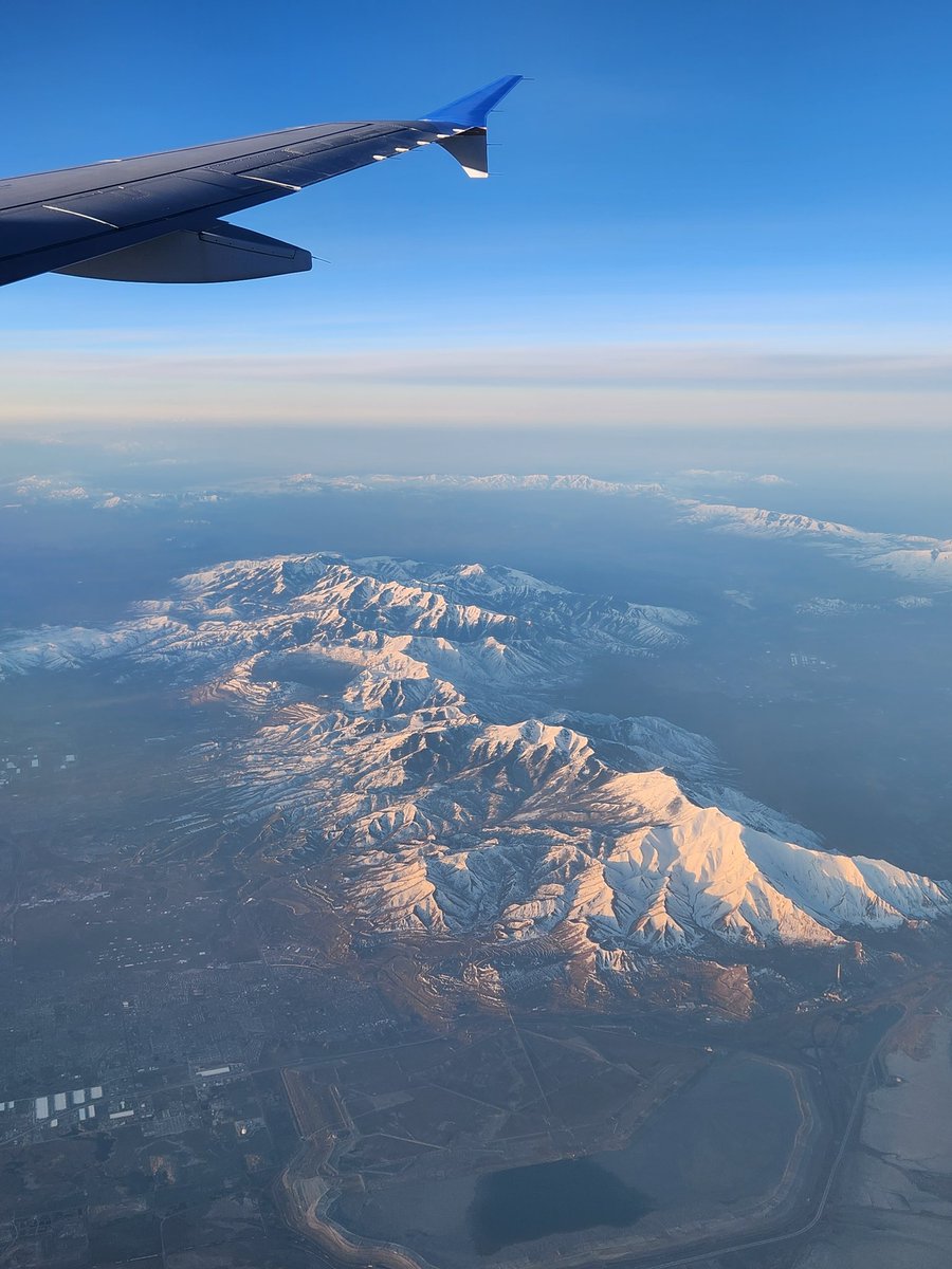 ASteingisser's tweet photo. Window seat to Colorado was a perfect primer for my first ICA Mountain Cartography workshop! Very excited to learn from this group! https://t.co/Lg66xKgCqa