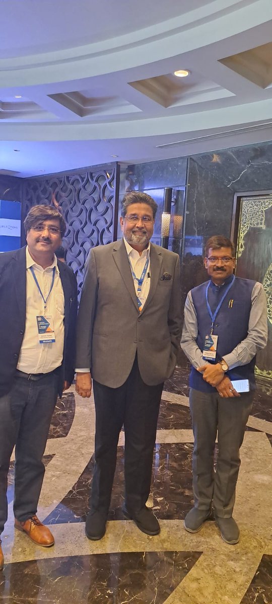 DrPravinAgarwal's tweet photo. आज AIMA के द्वारा आयोजित
नेशनल लीडर शिप कांन्क्लेव (8th)
मे देश के ख्यातिनाम उद्योगपति
Shri Harshavardhan Neotia
Chairman
Ambuja Neotia Holdings Pvt Ltd
से मुलाक़ात की और उन्हें ग्वालियर मे पधारने का आमंत्रण भी दिया
@JM_Scindia https://t.co/qCO9KlY4jN