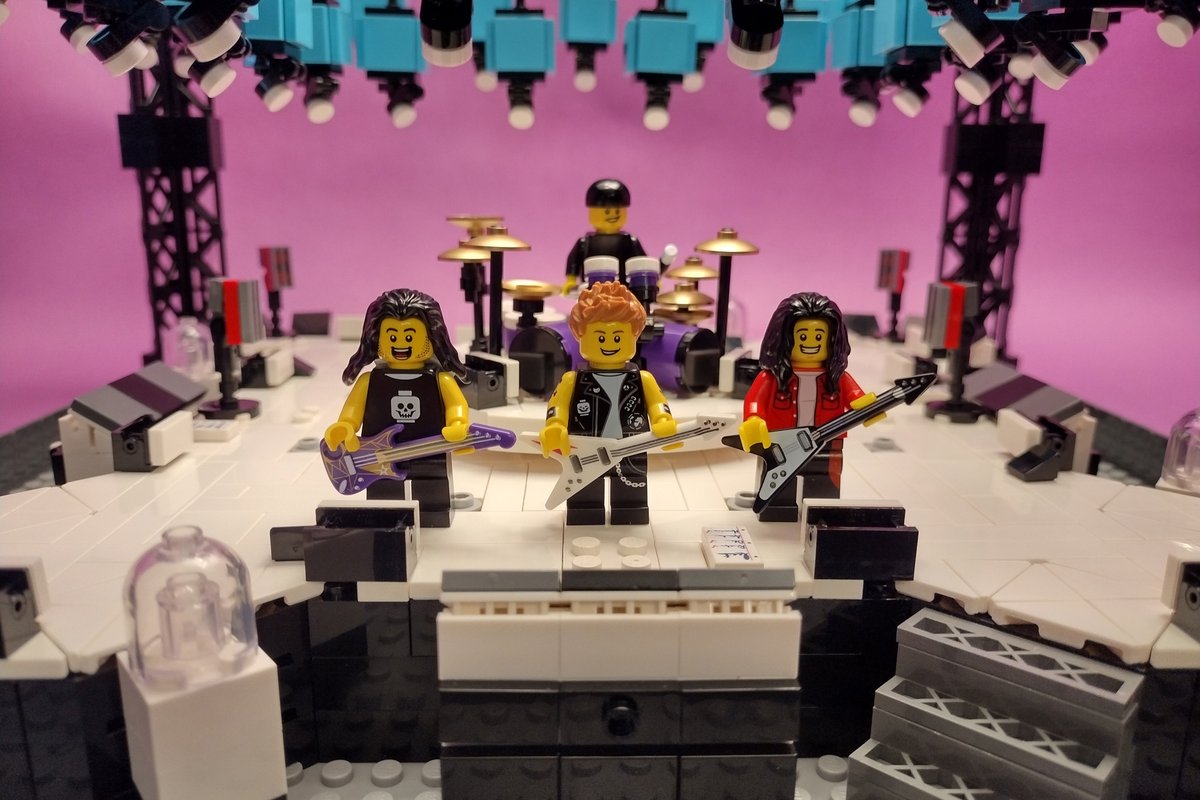 #wanna see LEGO make a Metallica set? 10,000 votes  needed (With millions of #metfans around the world, that should be easy #swifties got it done in a matter of  hours!). Show LEGO your interest by voting  at bit.ly/legometallica  #metfam #metallica #metallicafamily #72seasons