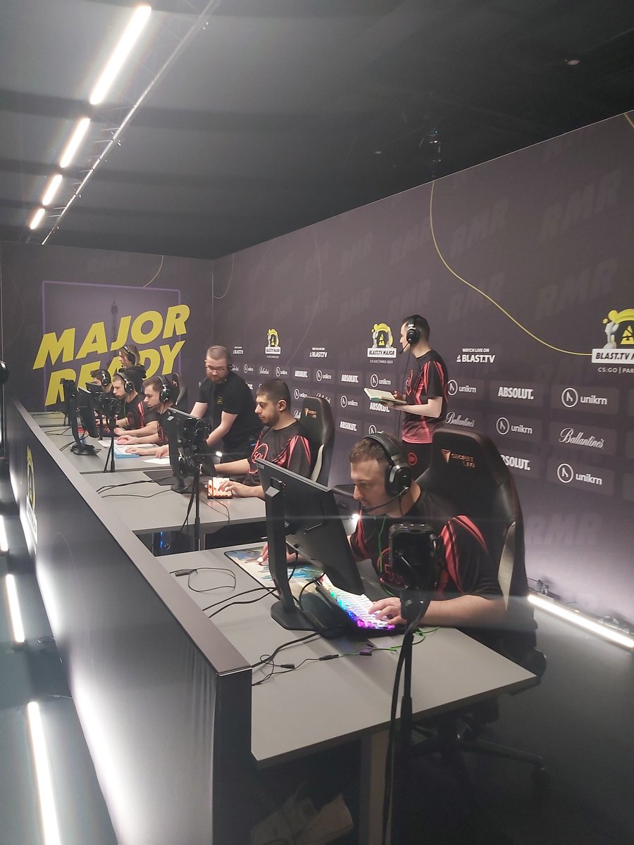 POLSKA GUROM 🇵🇱 second time in a row maybe? 🤞