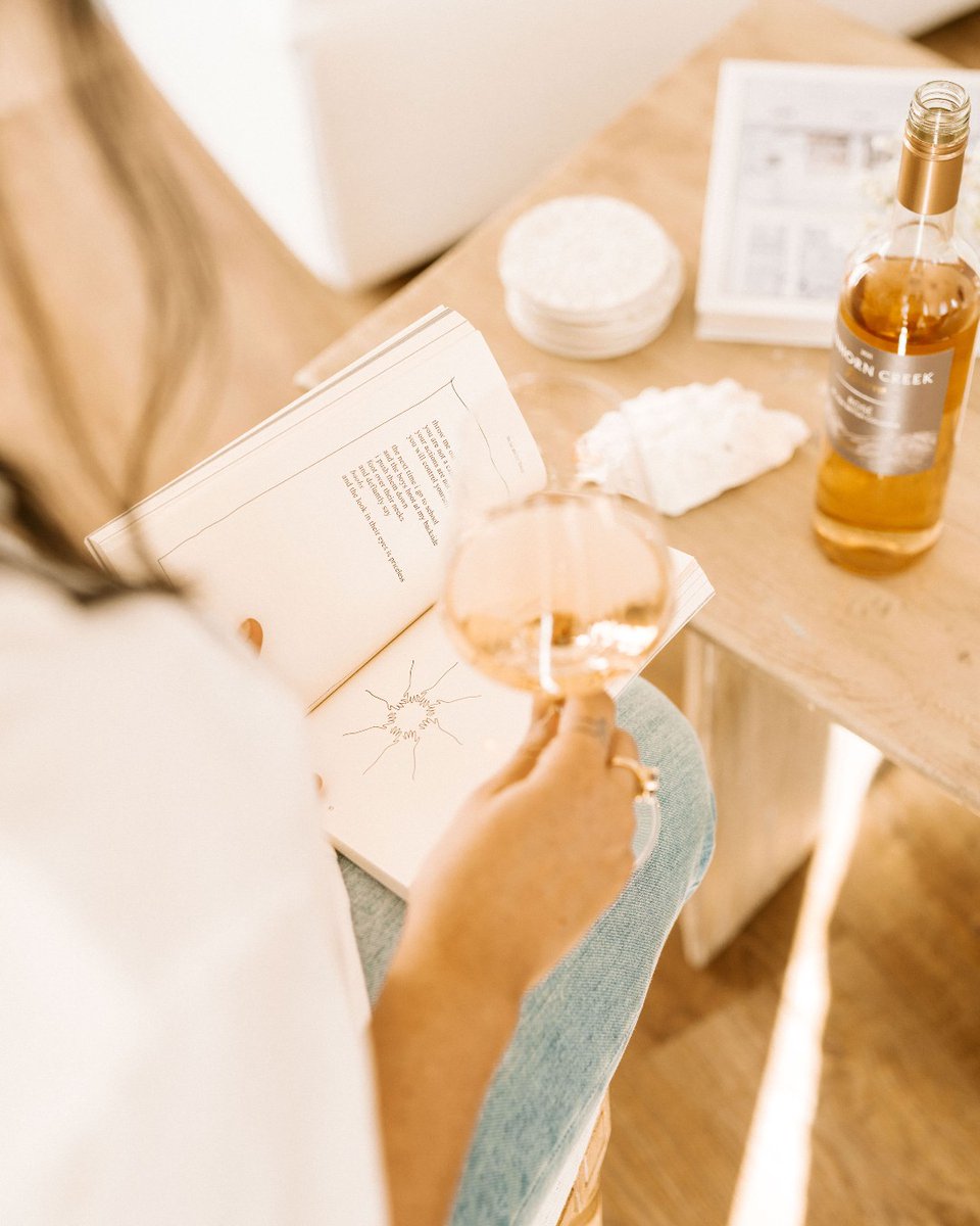 Start your week off right! Sit back with your favourite book in one hand and a glass of wine in the other. As the sun lingers a little longer, celebrate each lengthened day with a glass of our 2021 Rosé. Available for purchase online bit.ly/3KjCzhq or at our Estate.