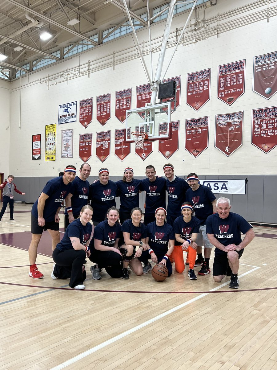 GMS teacher players for recent Harlem Wizards fundraiser