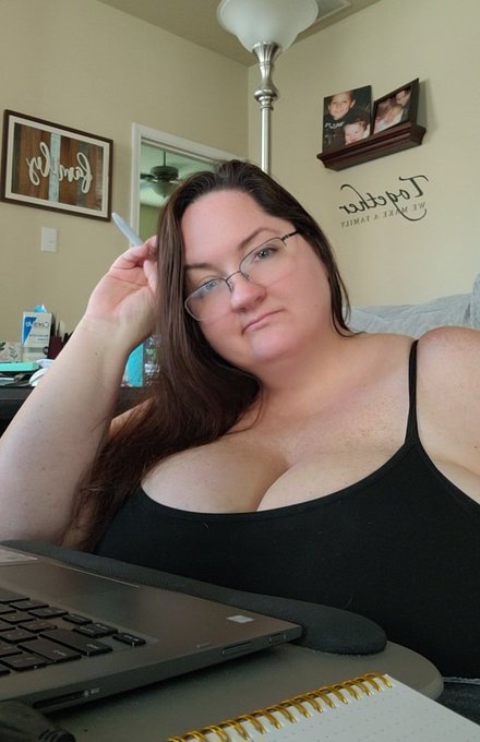 It's a hurry up and wait sorta day. Very busy admin Tuesday. How y'all doin? I need butt rubs..lol https://t<a href="/tag/panties"class="tags"><span>#panties</span></a><a href="/tag/rt"class="tags"><span>#rt</span></a><a href="/tag/hurry"class="tags"><span>#hurry</span></a>